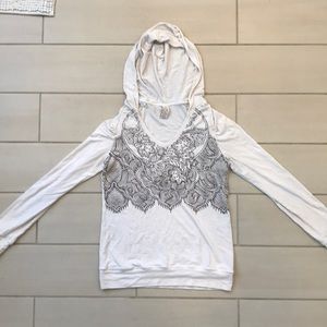 Woman’s Prana Pullover Hoodie